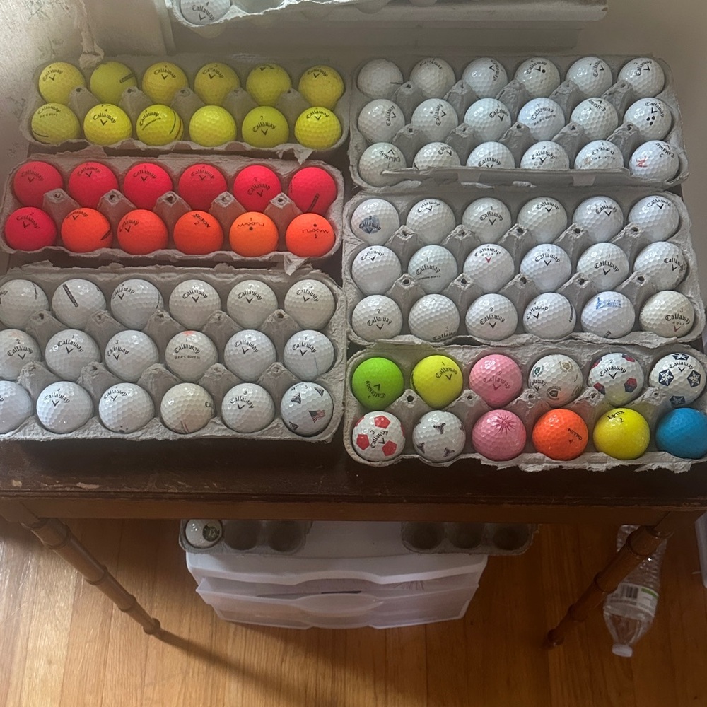 Callaway Vibrant Golf Ball Set - White, Pink, Orange, Yellow